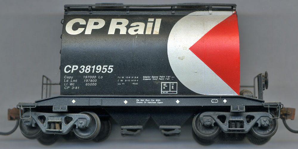 [CP Rail 28' Covered Ore Hopper