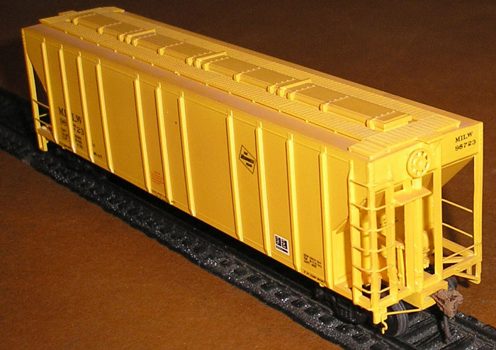 [Milwaukee Road PS-2D 3-Bay Covered Hopper #98723]