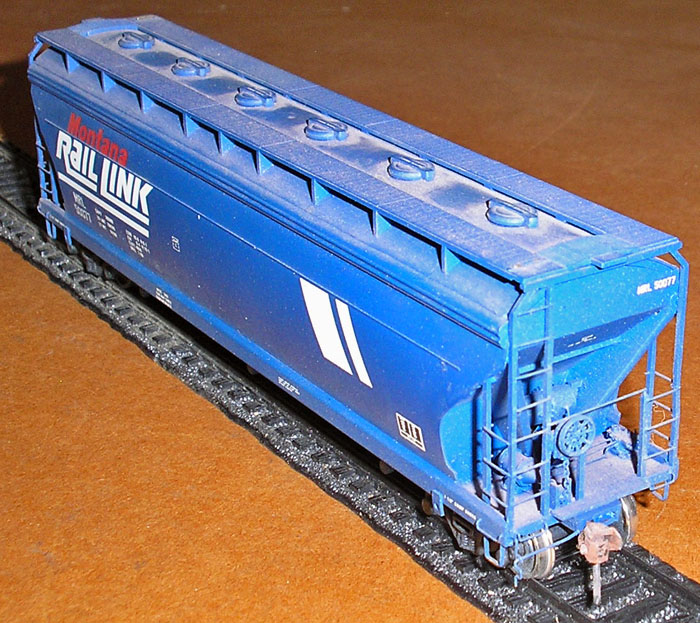 [Montana Rail Link ACF Centerflow 3-Bay Covered Hopper]