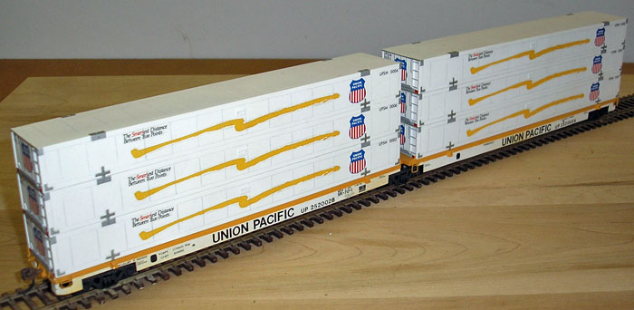 [Union Pacific Auto Contaner Carrierr]